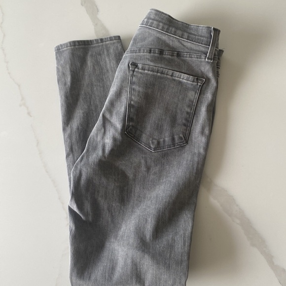 J Brand skinny grey skinny jeans with rips. Never been worn - Picture 3 of 5
